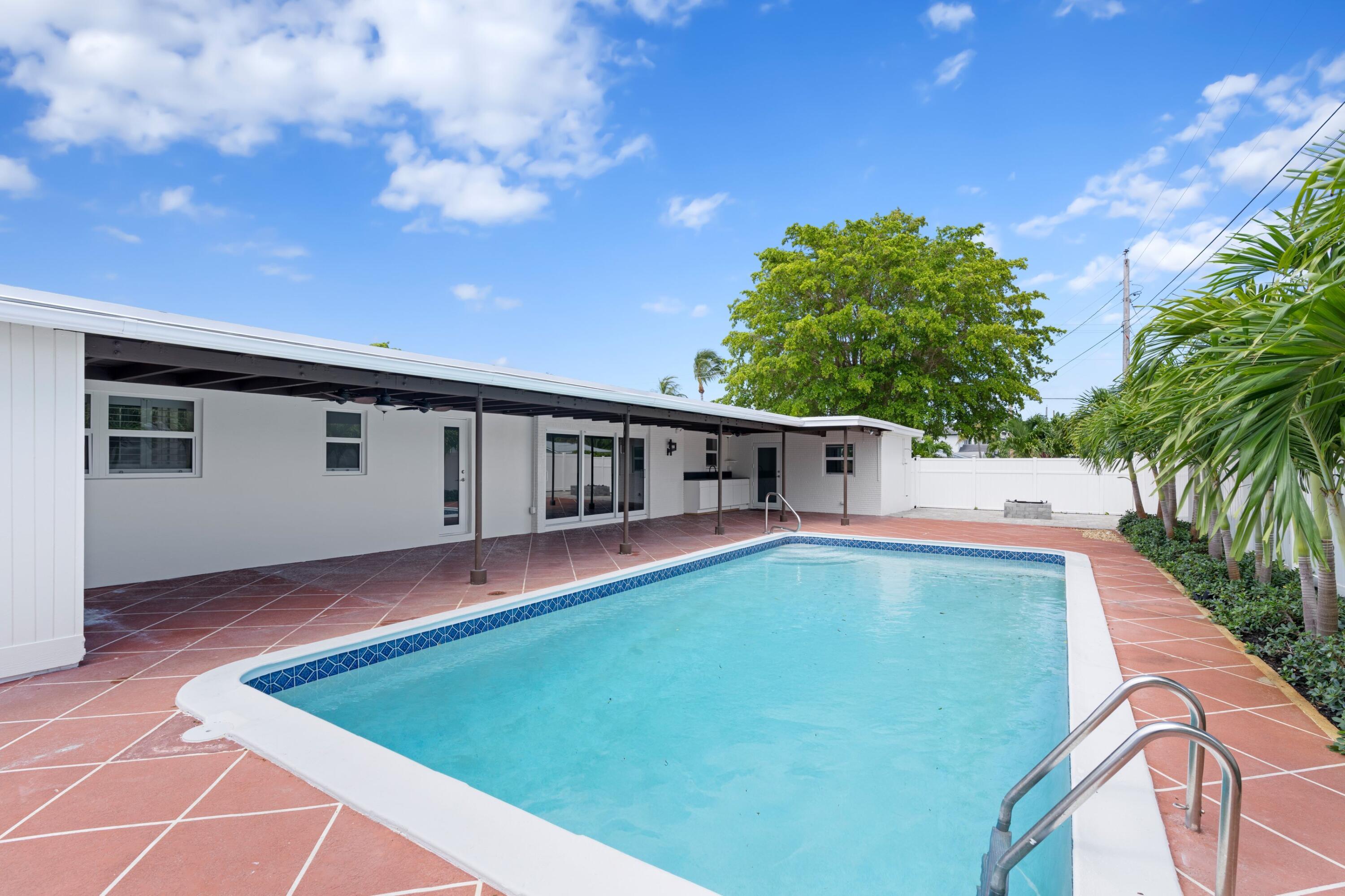 541 Kingfish Rd North Palm Beach, FL 33408