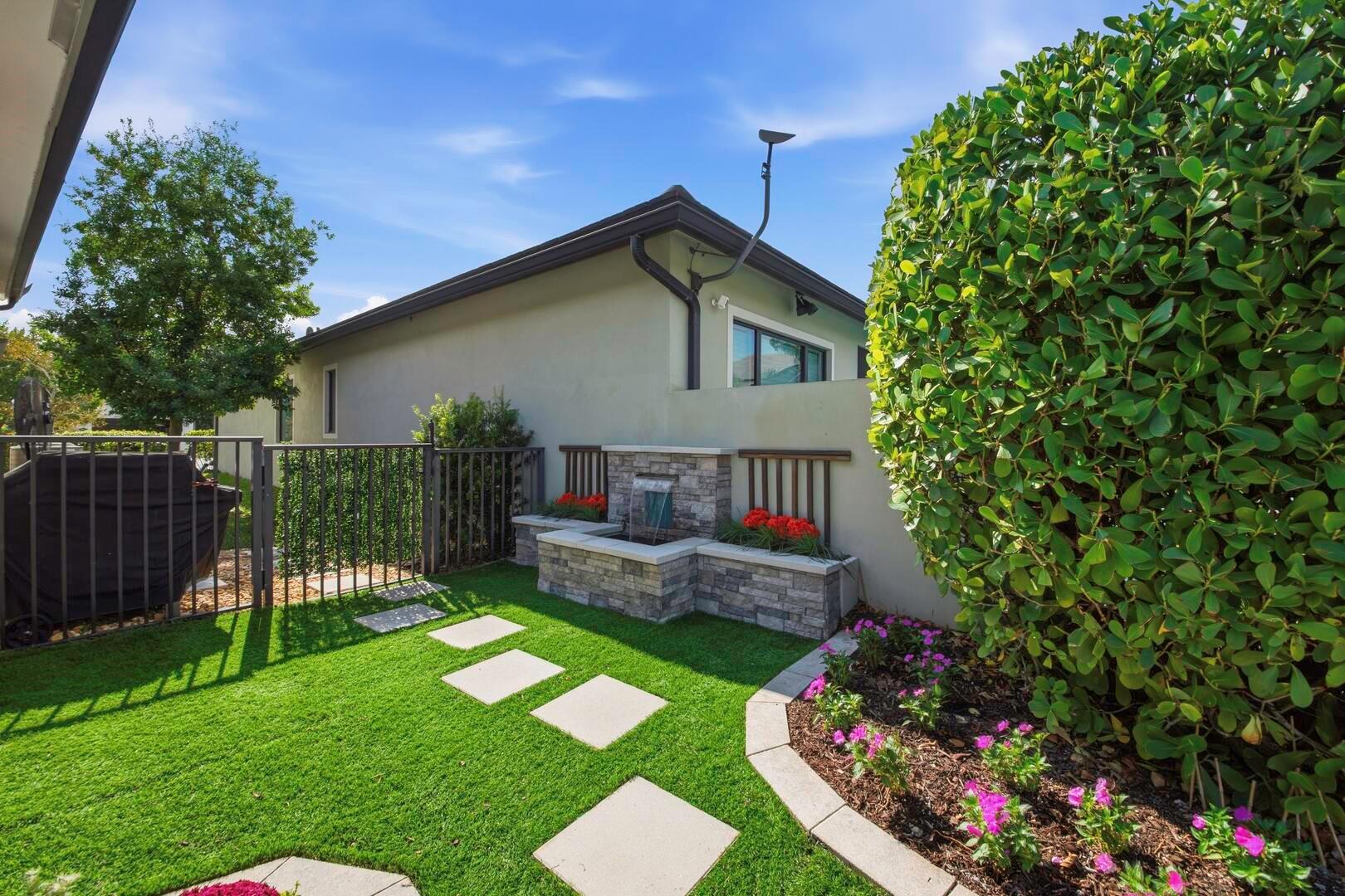 8644 Grand Prix Ln Boynton Beach, FL 33472