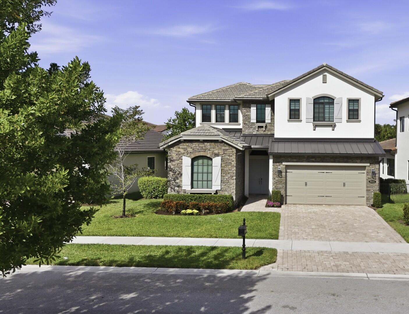 8644 Grand Prix Ln Boynton Beach, FL 33472
