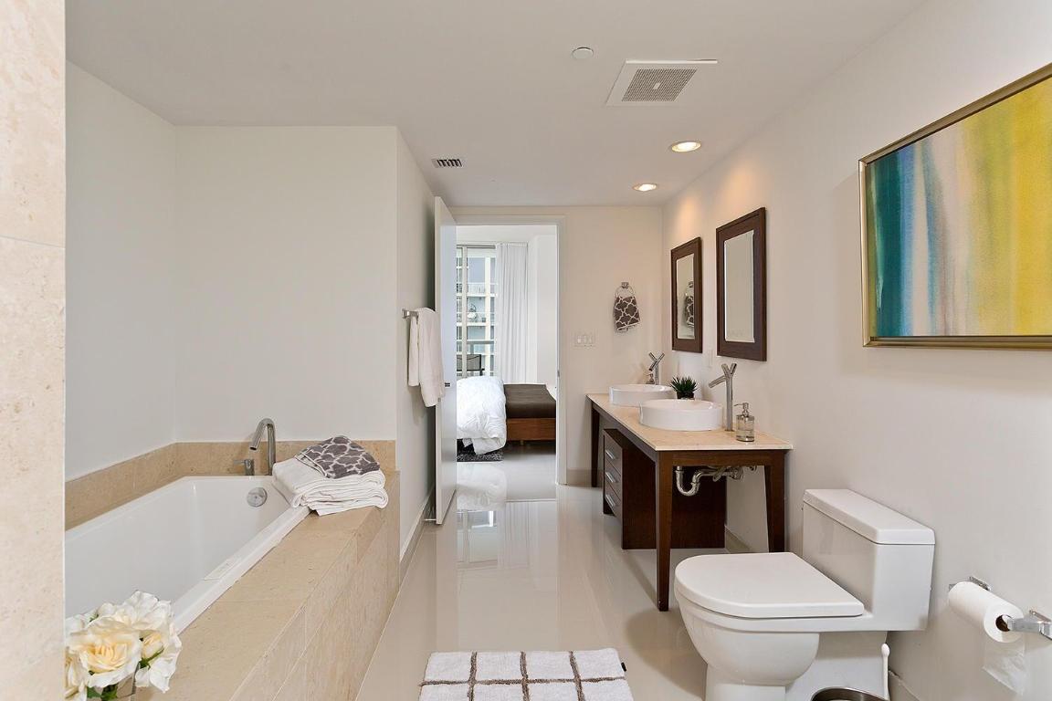 image Icon Brickell II18