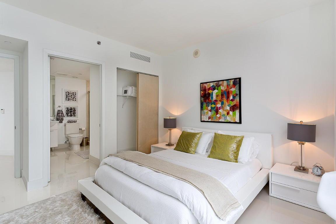 image Icon Brickell II21