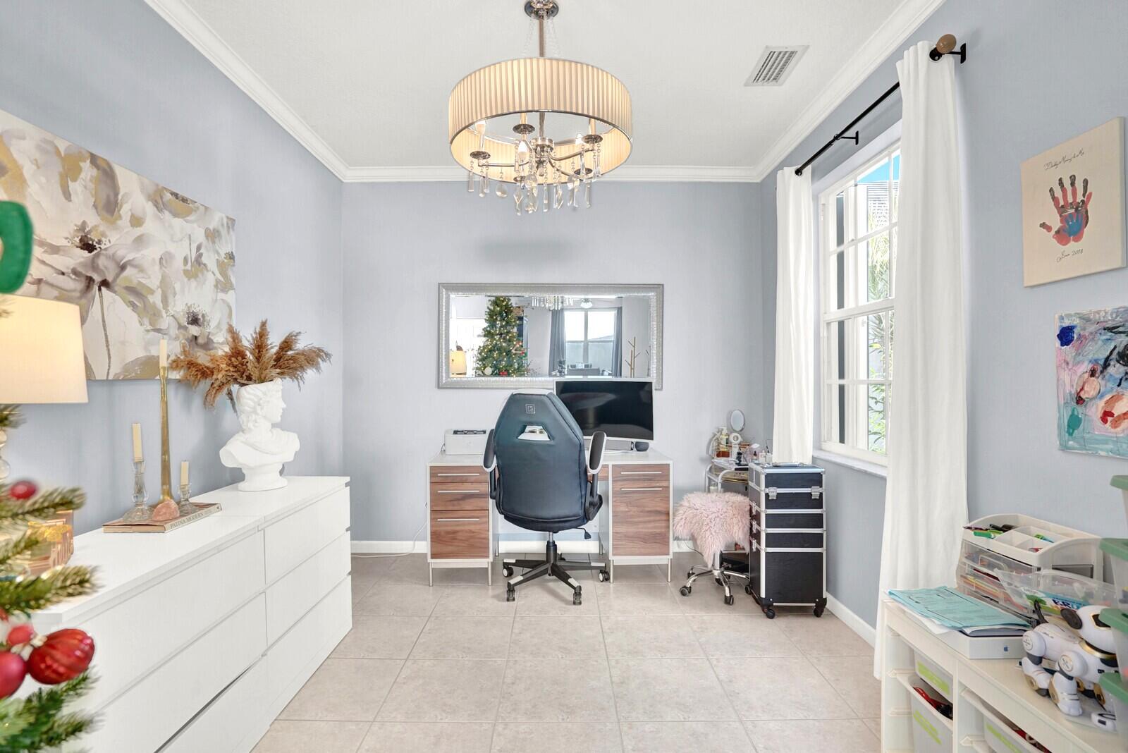 130 Canterbury Pl Royal Palm Beach, FL 33414