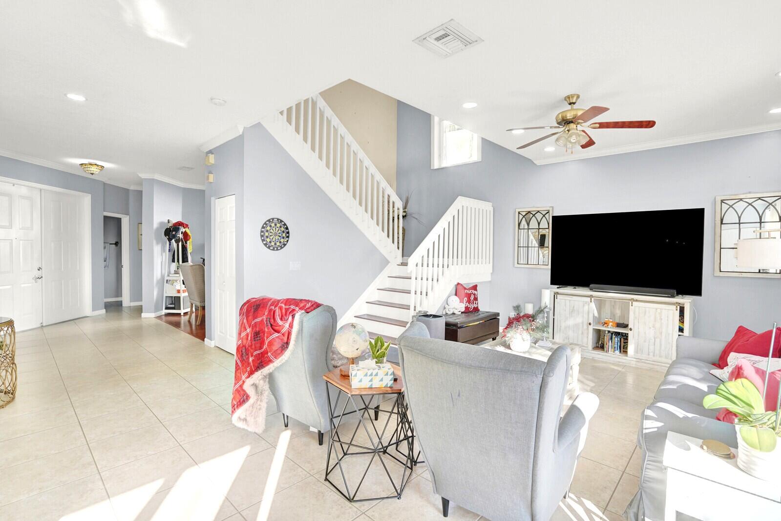 130 Canterbury Pl Royal Palm Beach, FL 33414