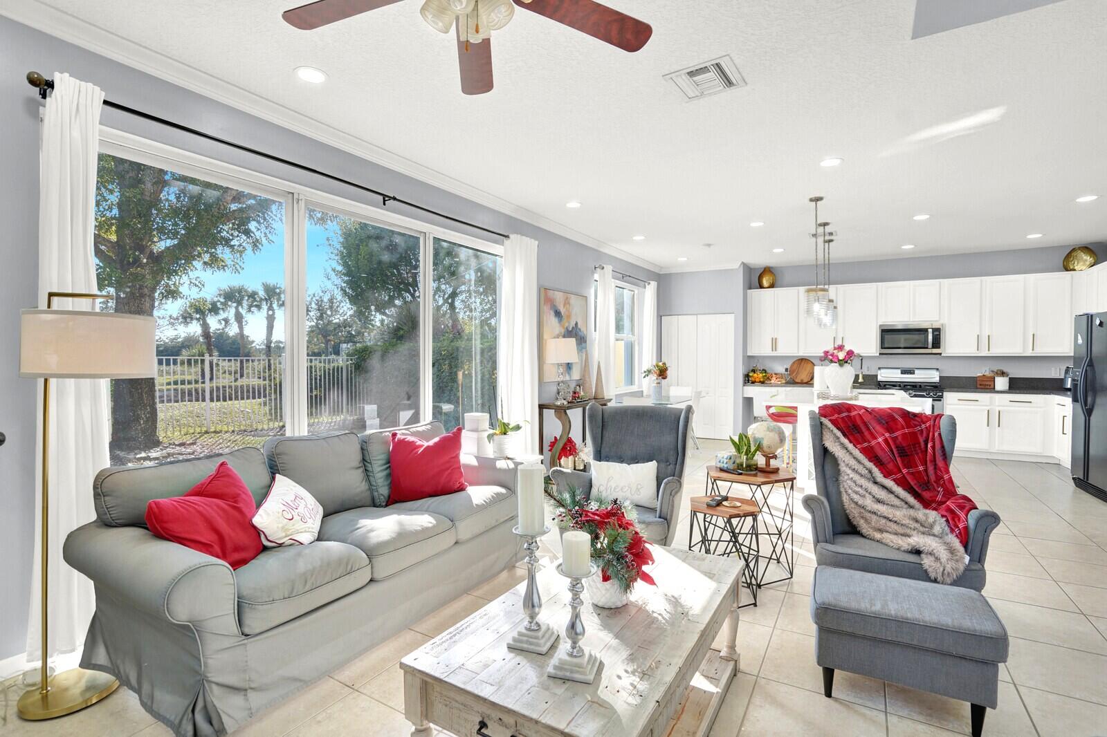 130 Canterbury Pl Royal Palm Beach, FL 33414