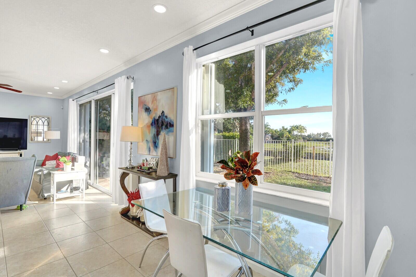 130 Canterbury Pl Royal Palm Beach, FL 33414