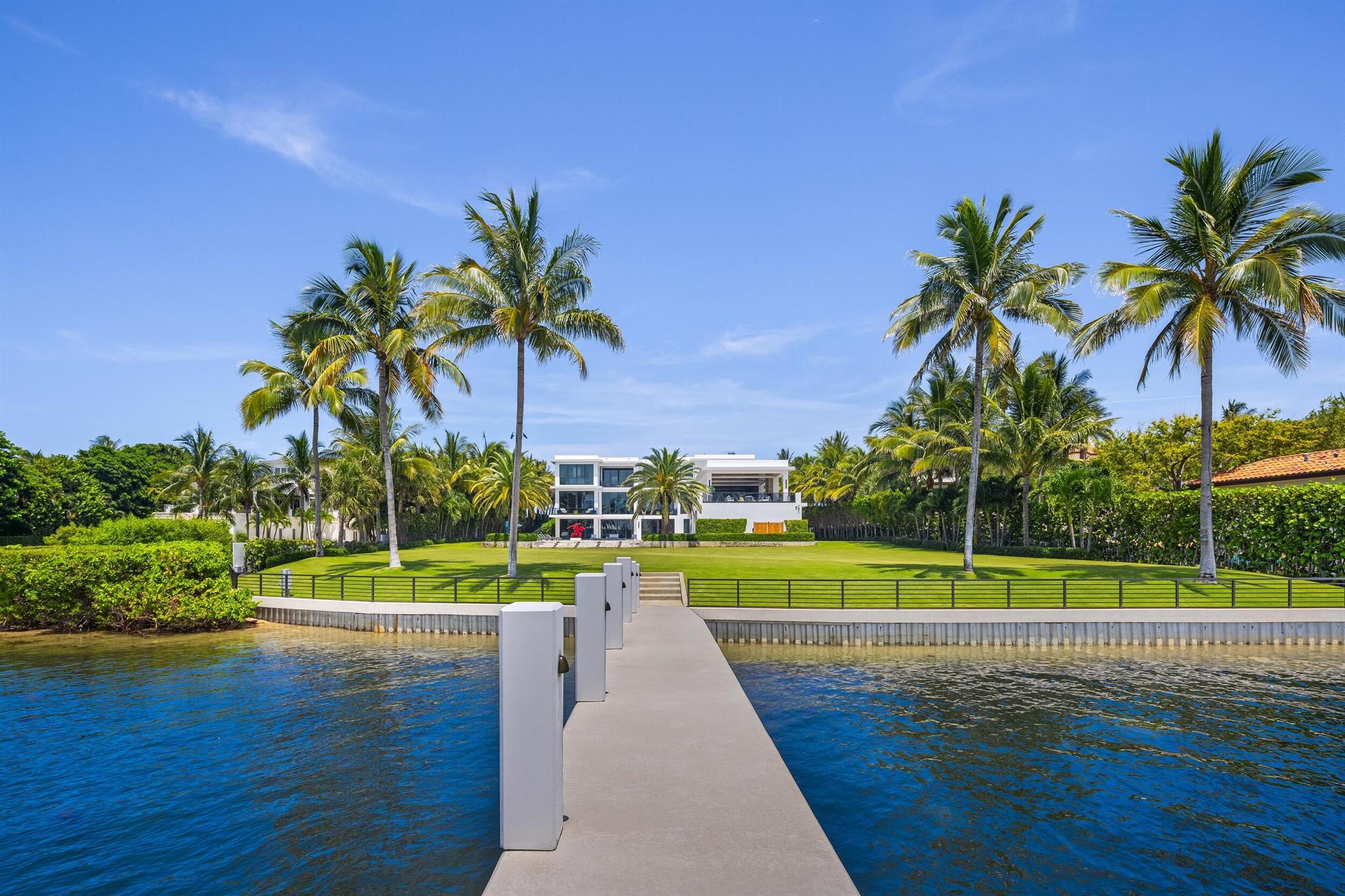 1660 S Ocean Blvd Manalapan, FL 33462