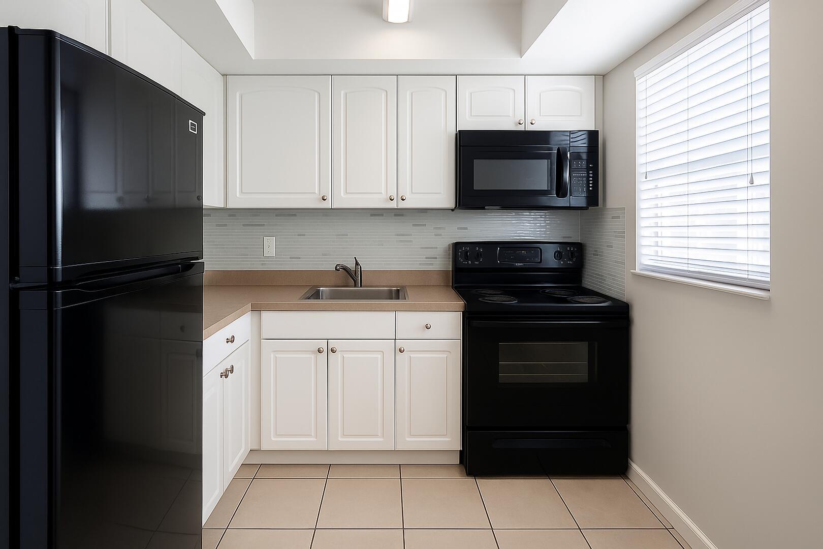 665 Glouchester St #14