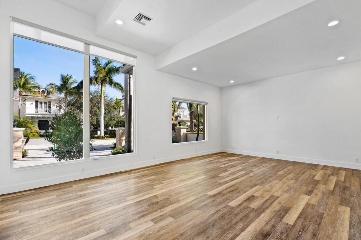 533 E Alexander Palm Boca Raton, FL 33432