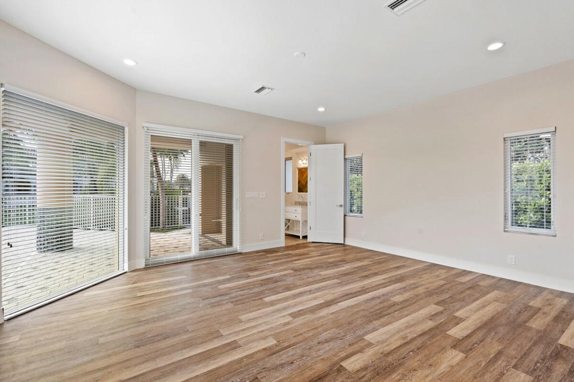 533 E Alexander Palm Boca Raton, FL 33432