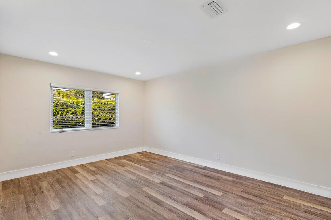 533 E Alexander Palm Boca Raton, FL 33432