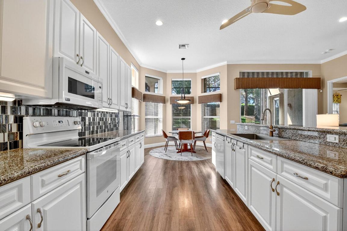 7803 Sundial Hbr Pt Lake Worth, FL 33467