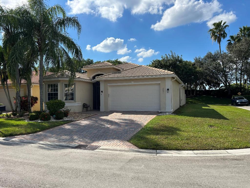 7803 Sundial Hbr Pt Lake Worth, FL 33467