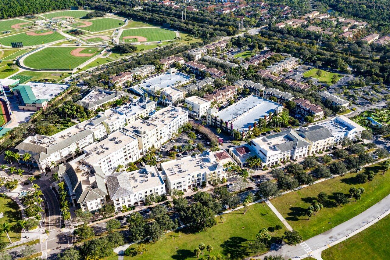 1209 Main #302 Jupiter, FL 33458