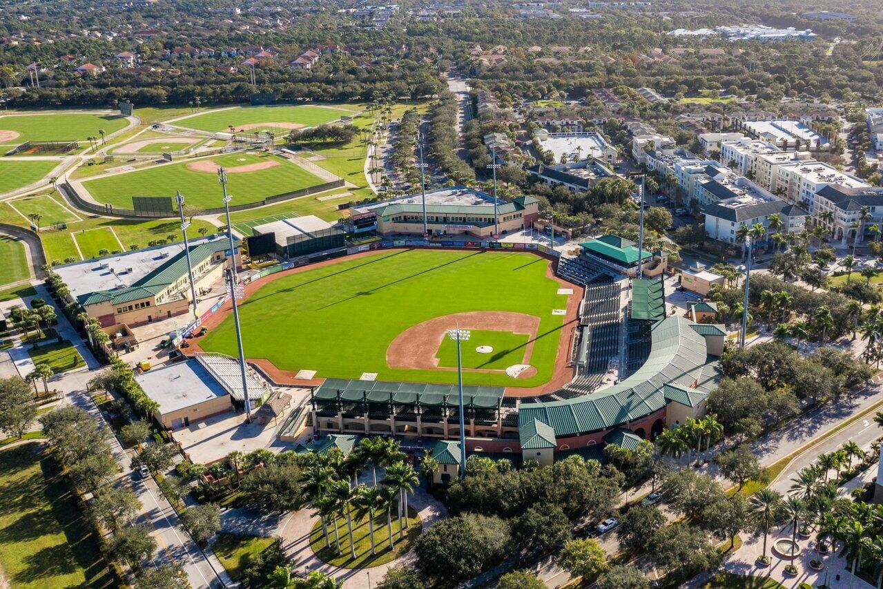 1209 Main #302 Jupiter, FL 33458