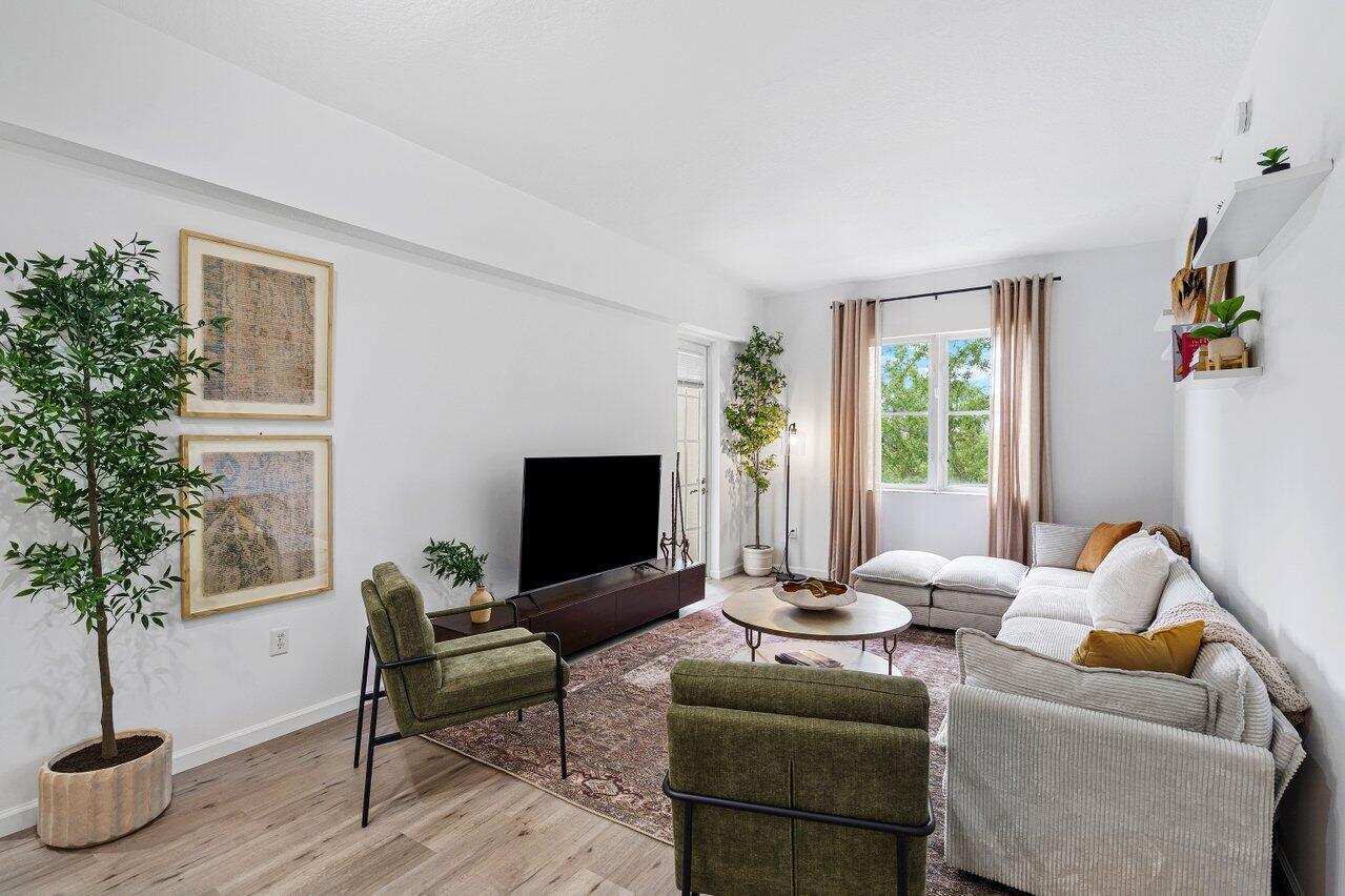 1209 Main #302 Jupiter, FL 33458