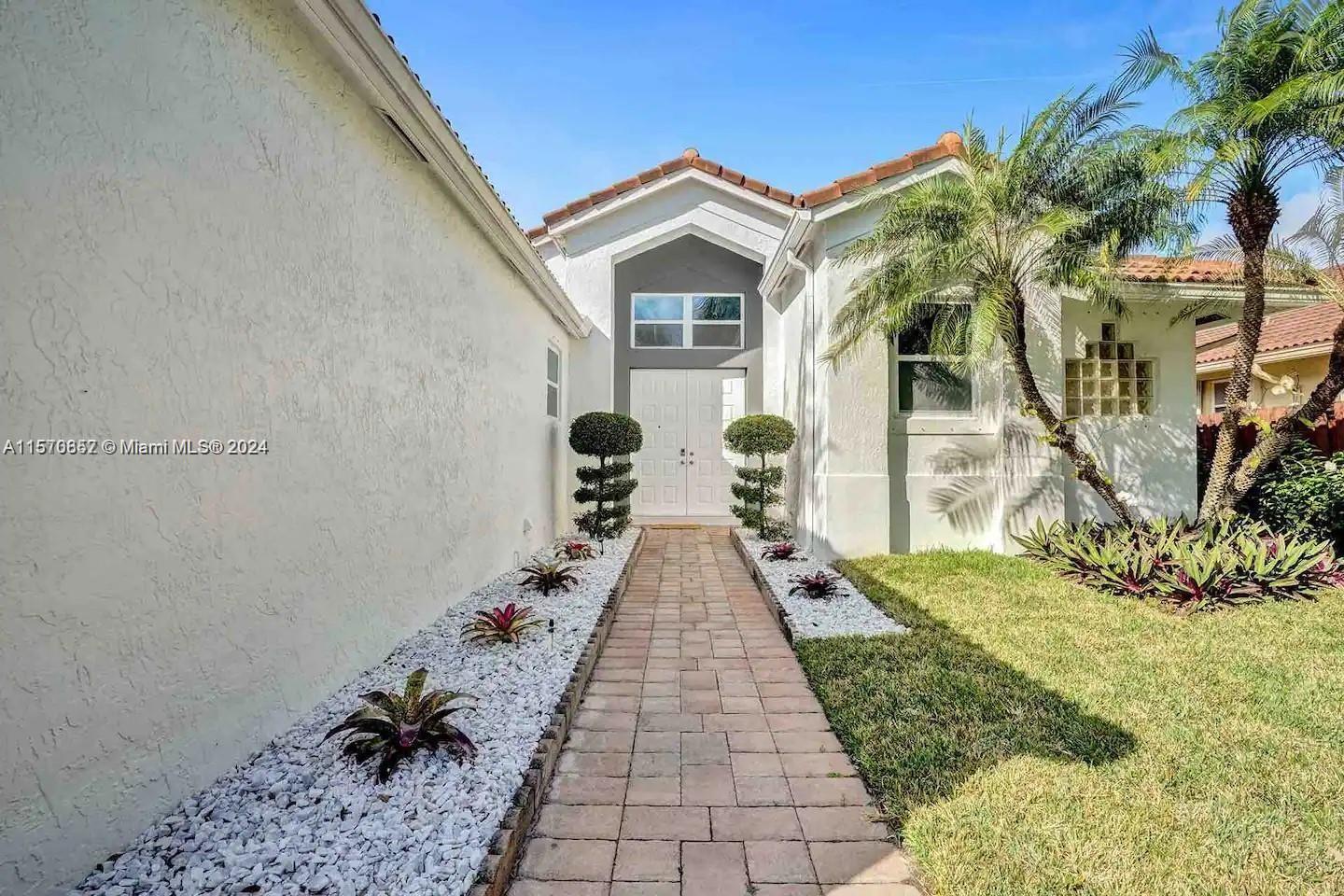 1260 S 13th Ave,Hollywood, FL 33019