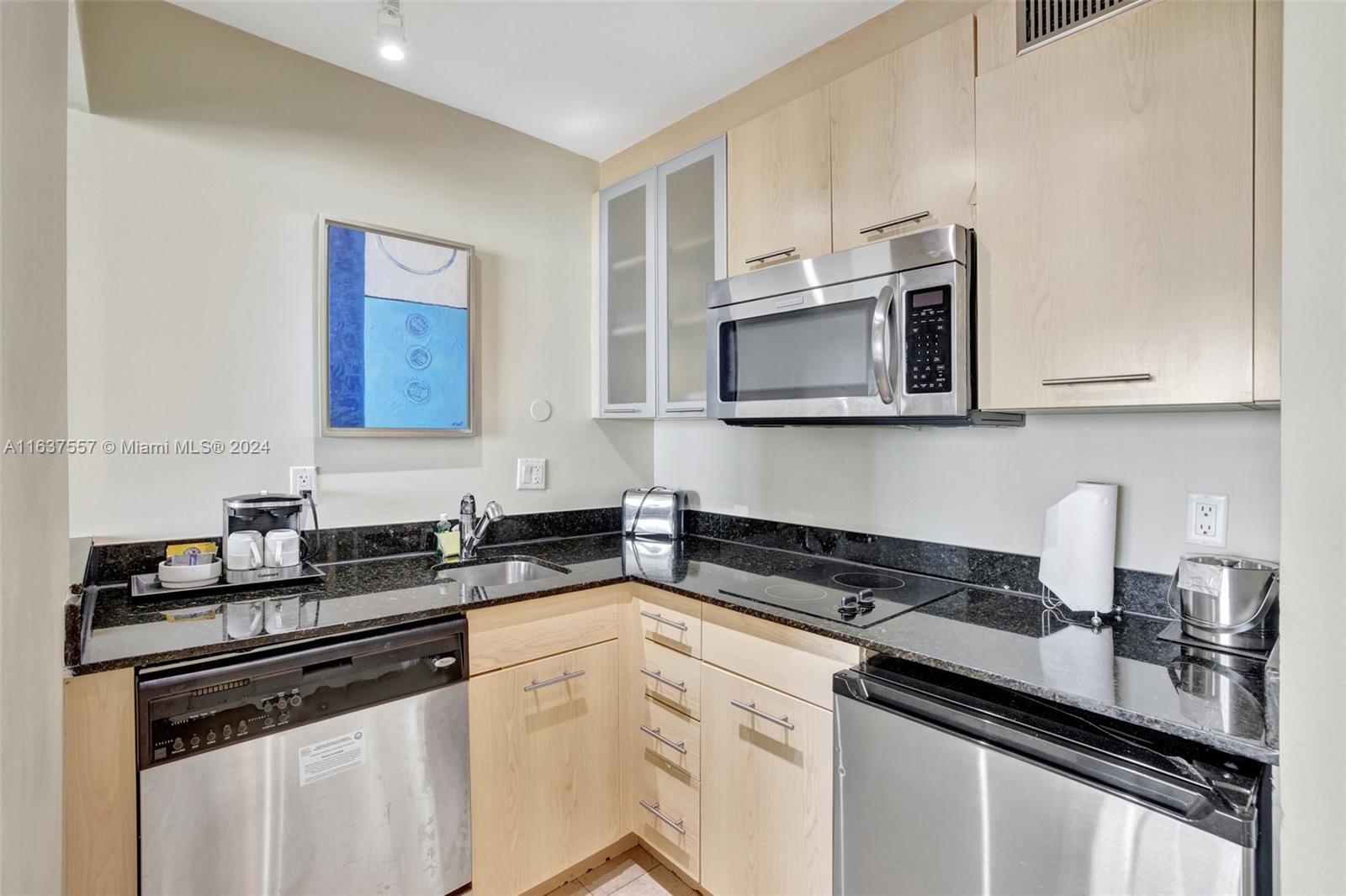 2670 E Sunrise Blvd #1117 Fort Lauderdale, FL 33304 2670 E Sunrise Blvd #1117 Fort Lauderdale, FL 33304
