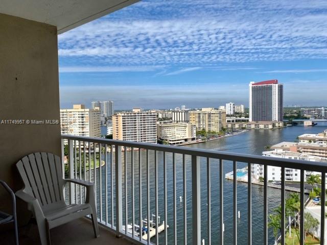 1965 S Ocean Dr #11J