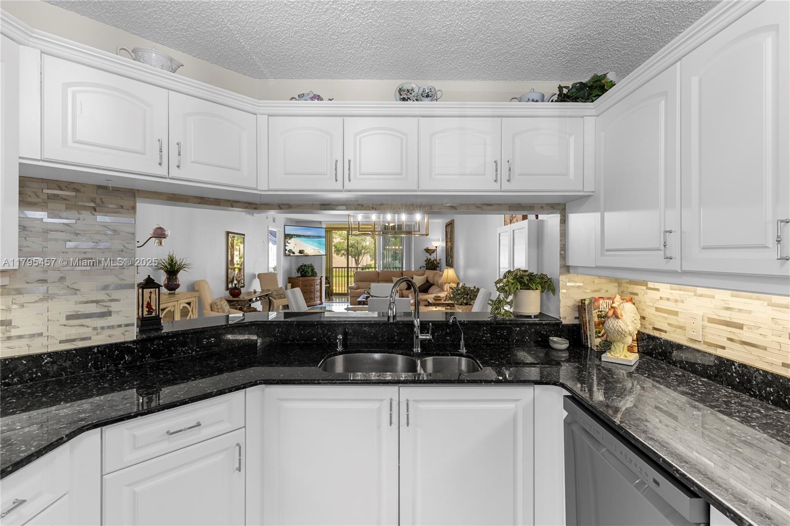 2541 N Nob Hl Rd #205,Sunrise, FL 33322