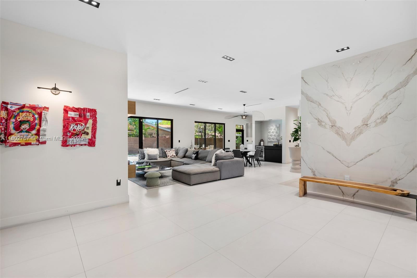 2060 NE 198th Miami, FL 33179 2060 NE 198th Miami, FL 33179