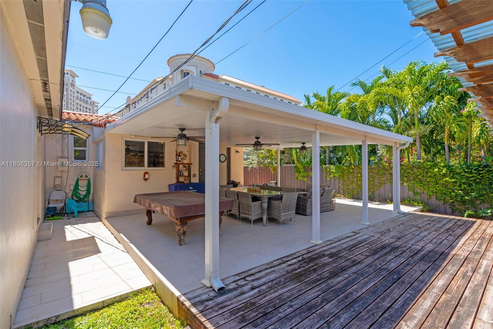 1901 SW 37th Ave,Miami, FL 33145