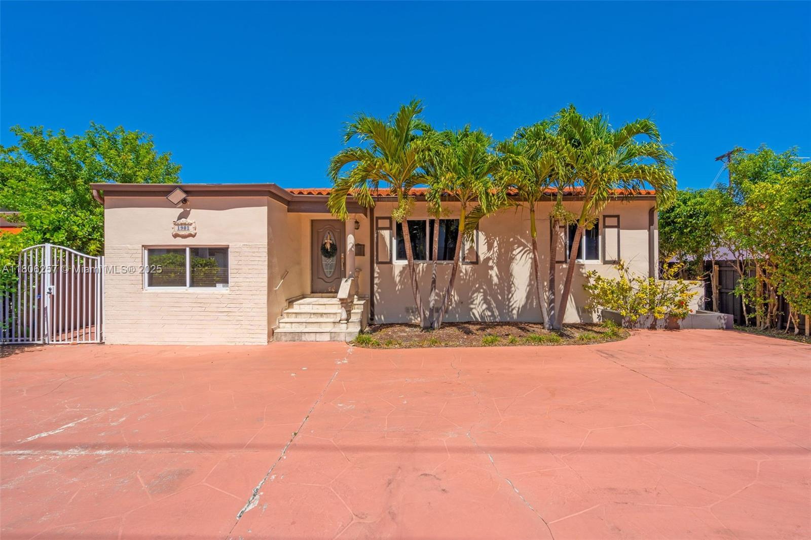 1901 SW 37th Ave,Miami, FL 33145