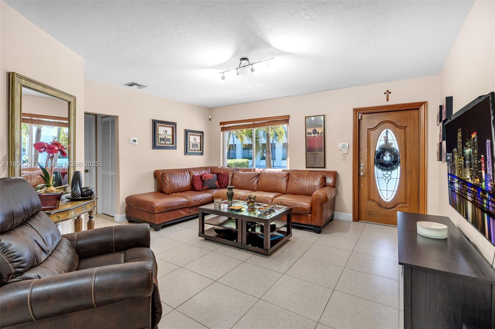 1901 SW 37th Ave,Miami, FL 33145