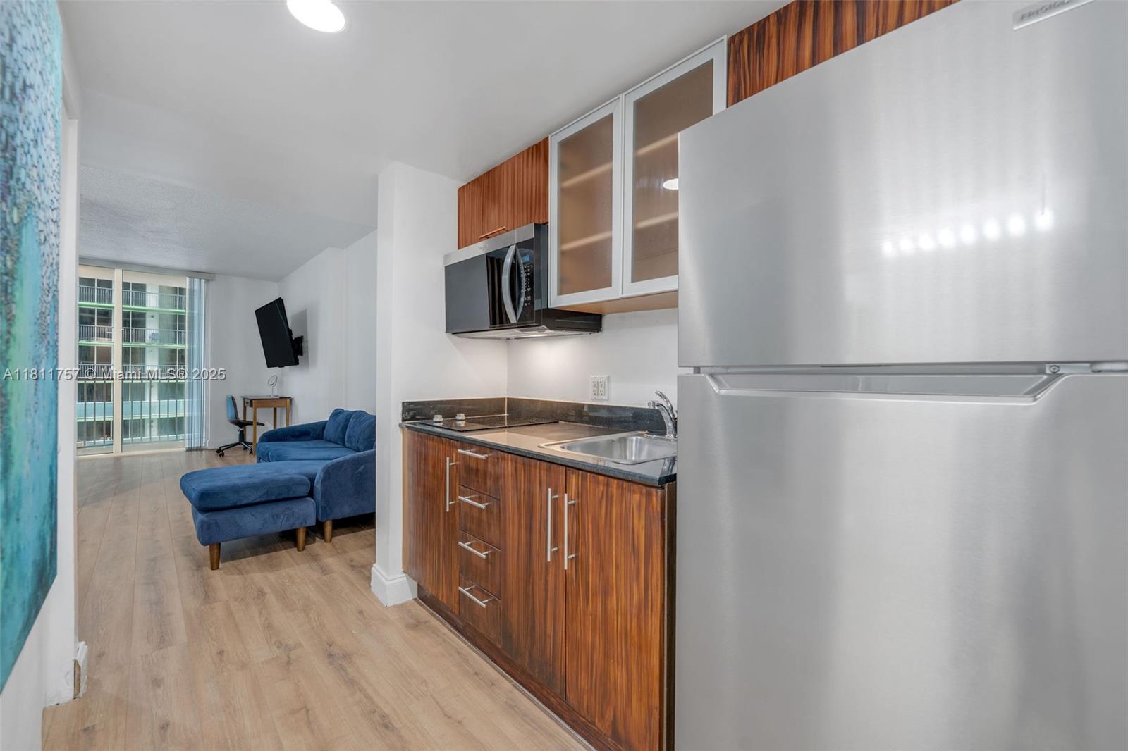 image Opera Tower Condo10