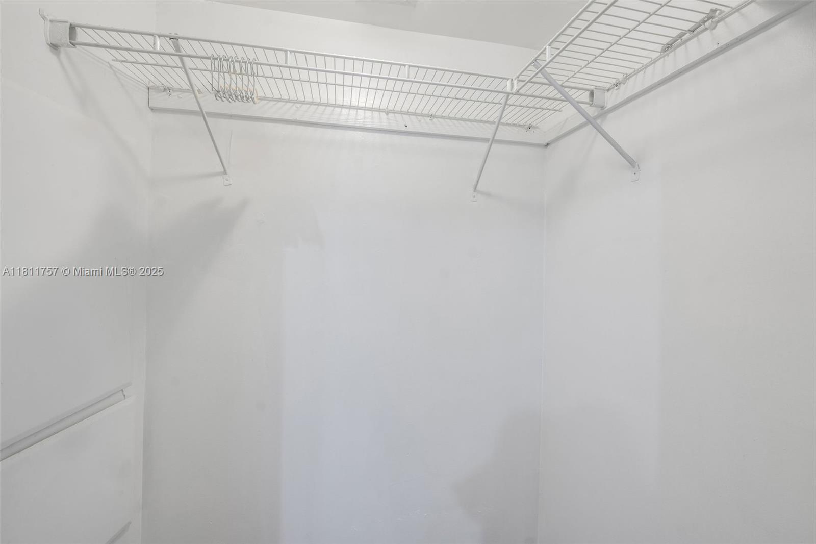 image Opera Tower Condo12