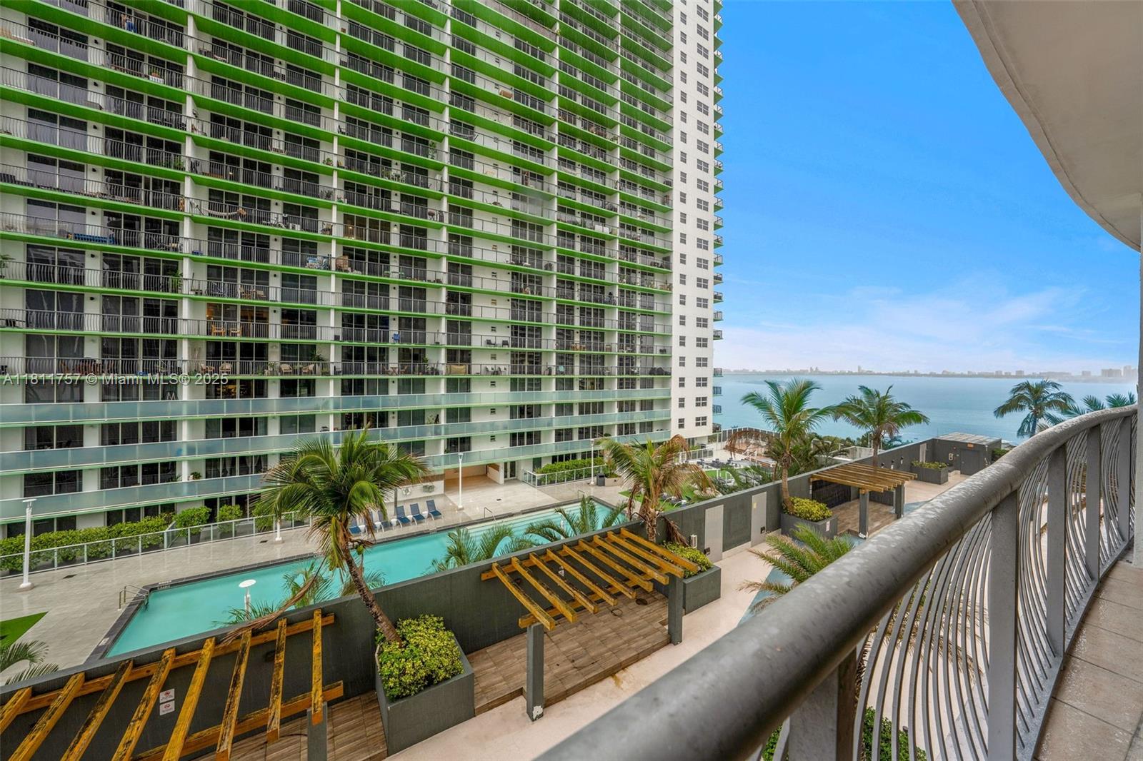 image Opera Tower Condo13