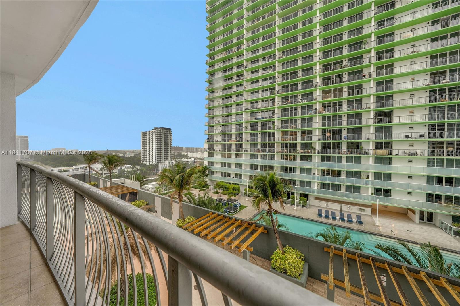 image Opera Tower Condo14