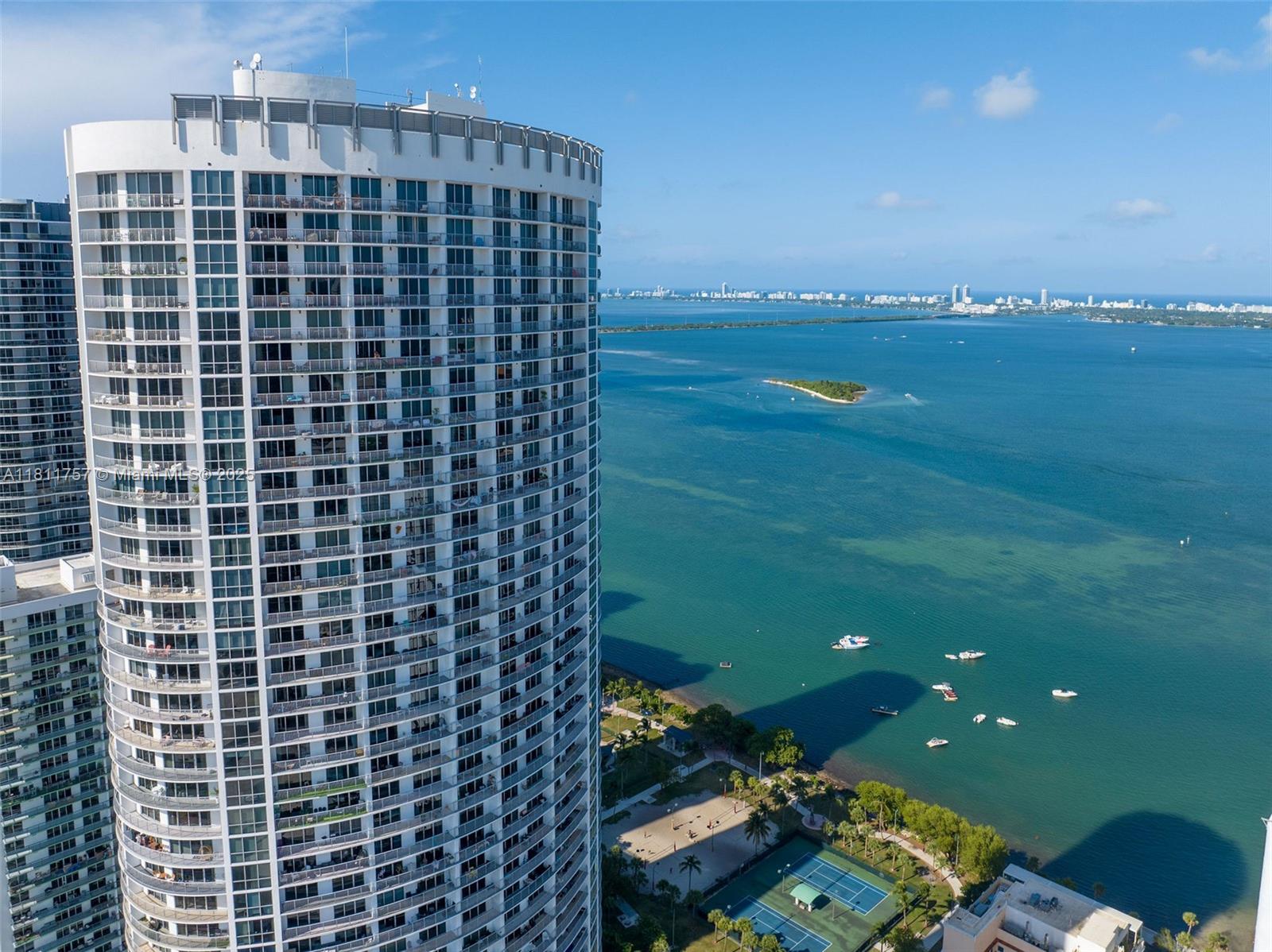 image Opera Tower Condo2