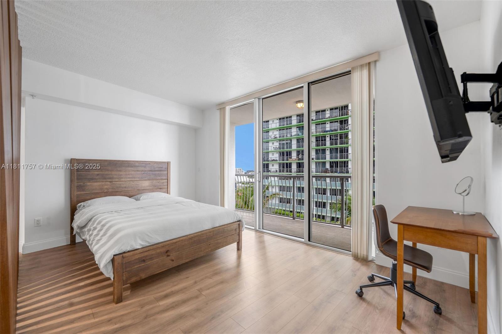 image Opera Tower Condo8