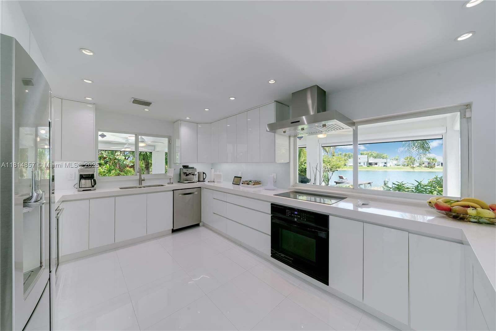 6681 SW 155th Ave Miami, FL 33193