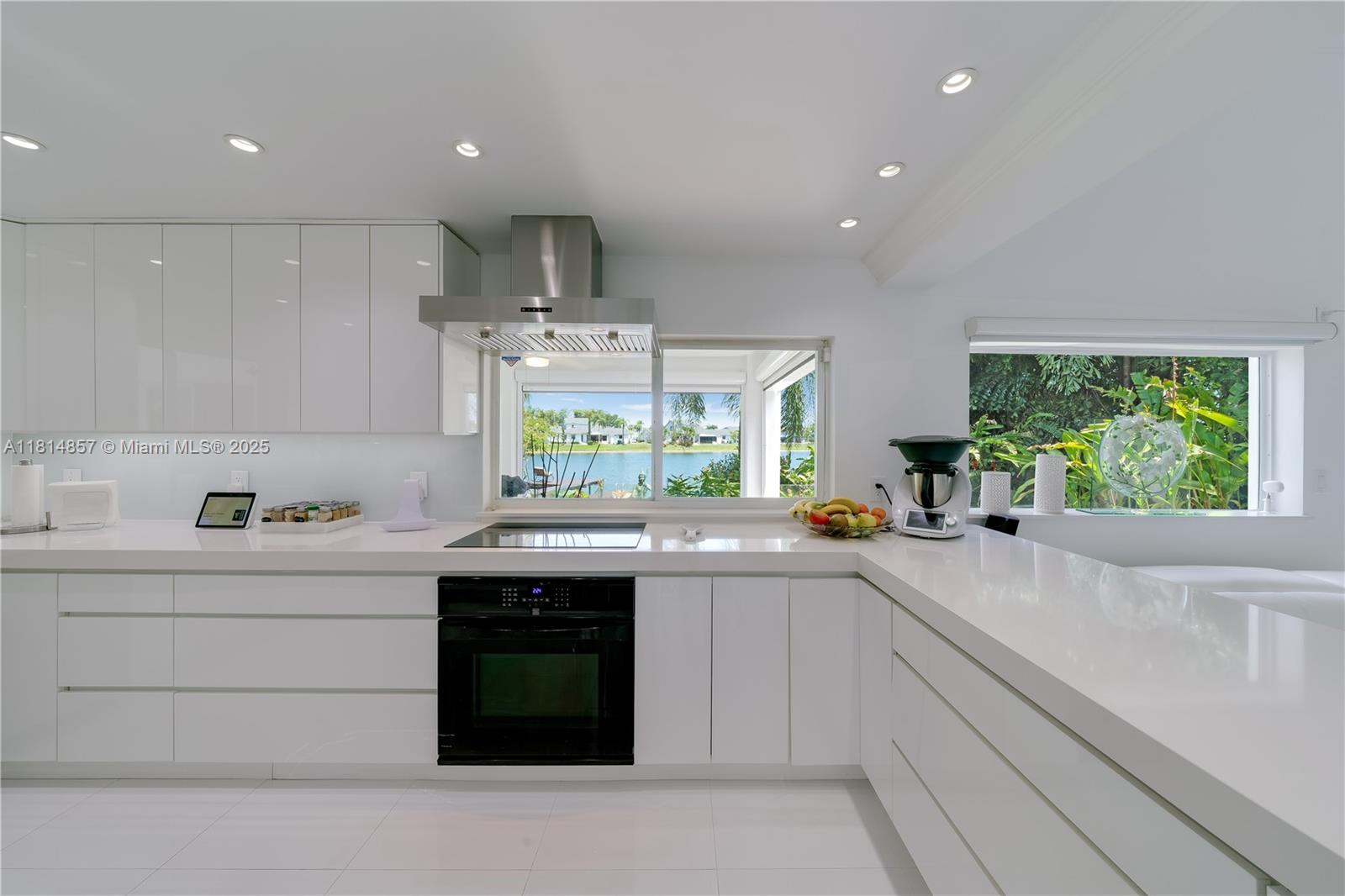 6681 SW 155th Ave Miami, FL 33193