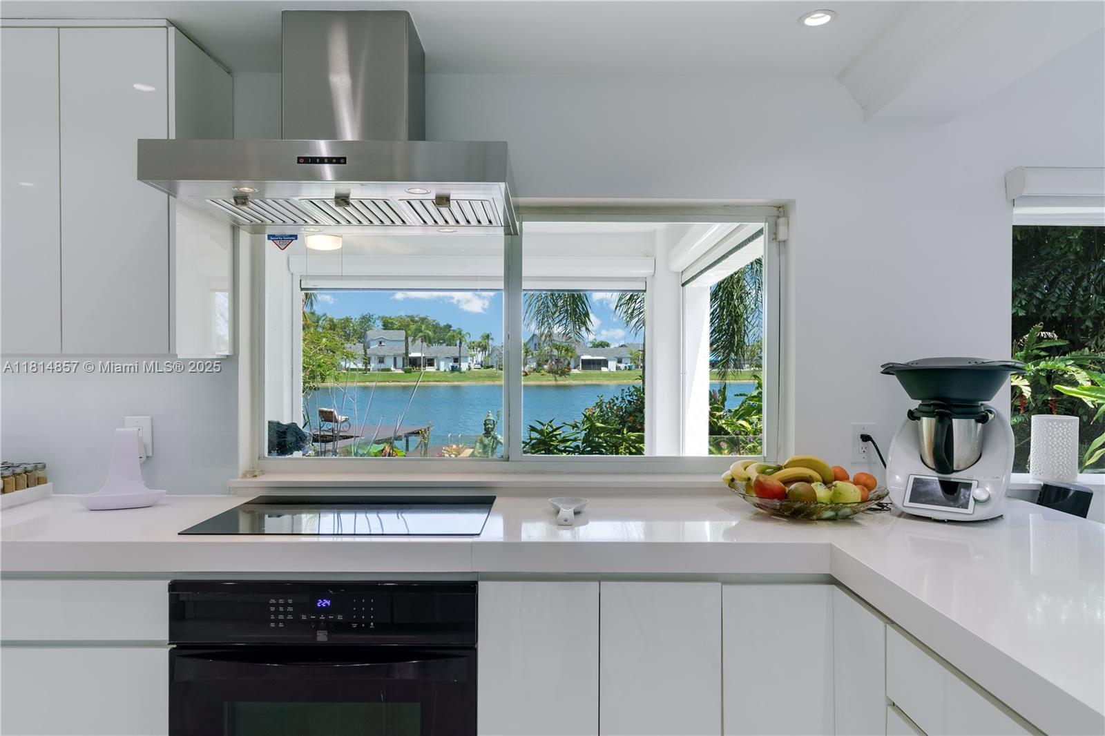 6681 SW 155th Ave Miami, FL 33193
