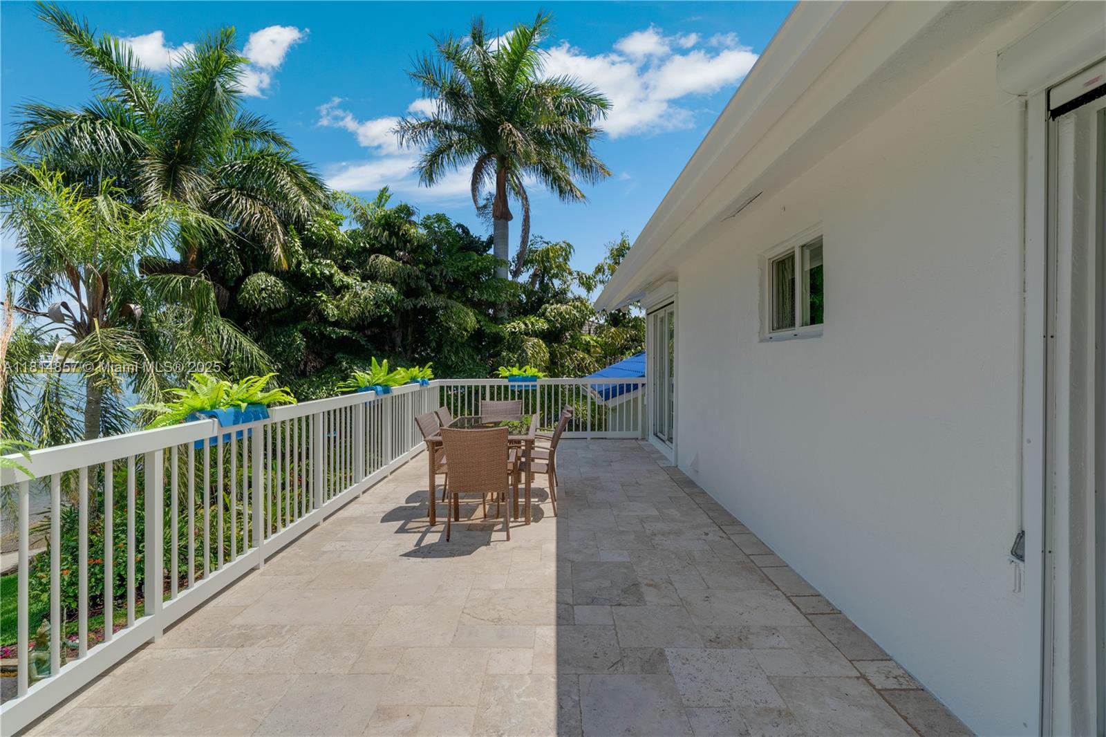 6681 SW 155th Ave Miami, FL 33193