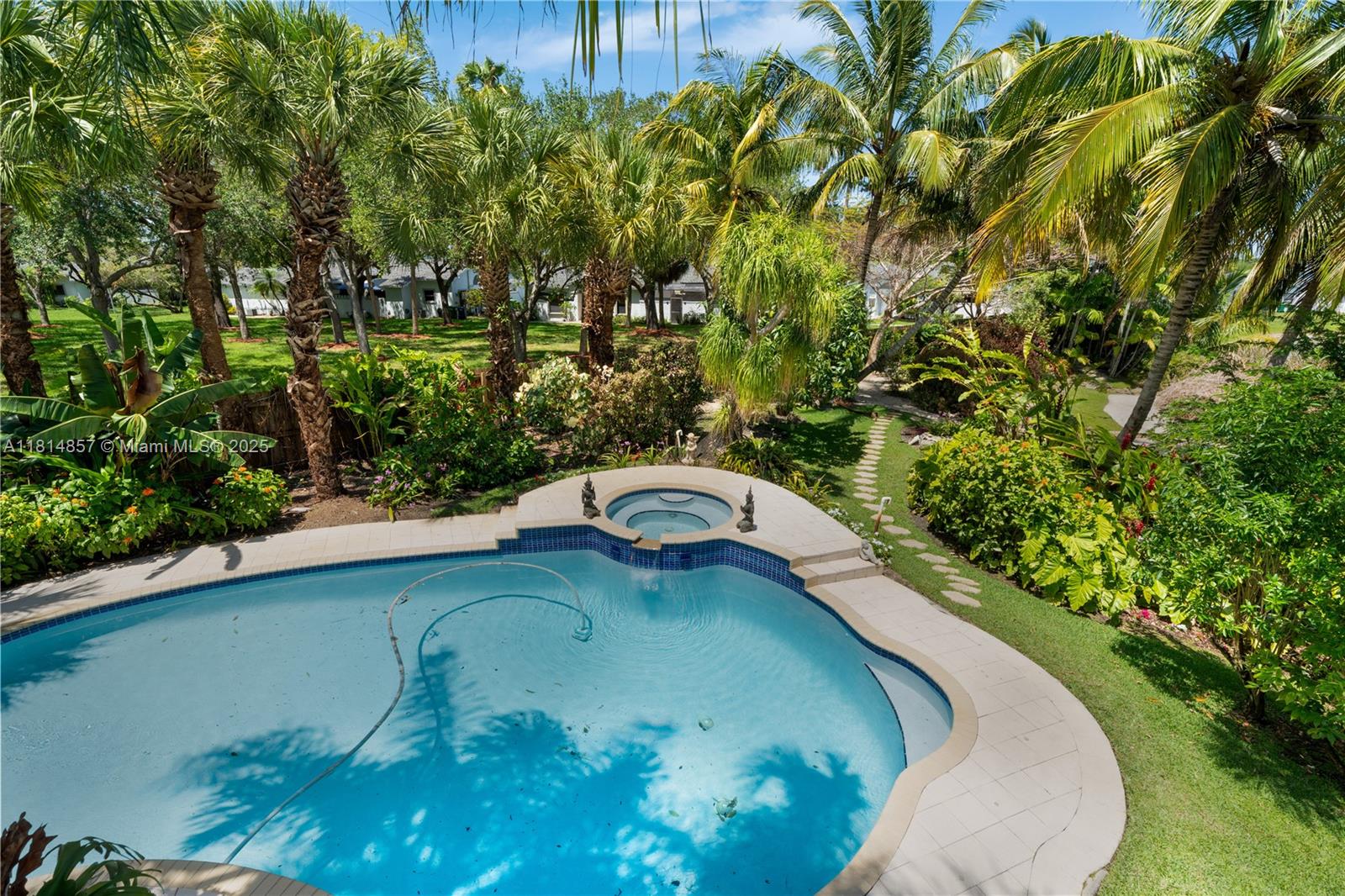6681 SW 155th Ave Miami, FL 33193