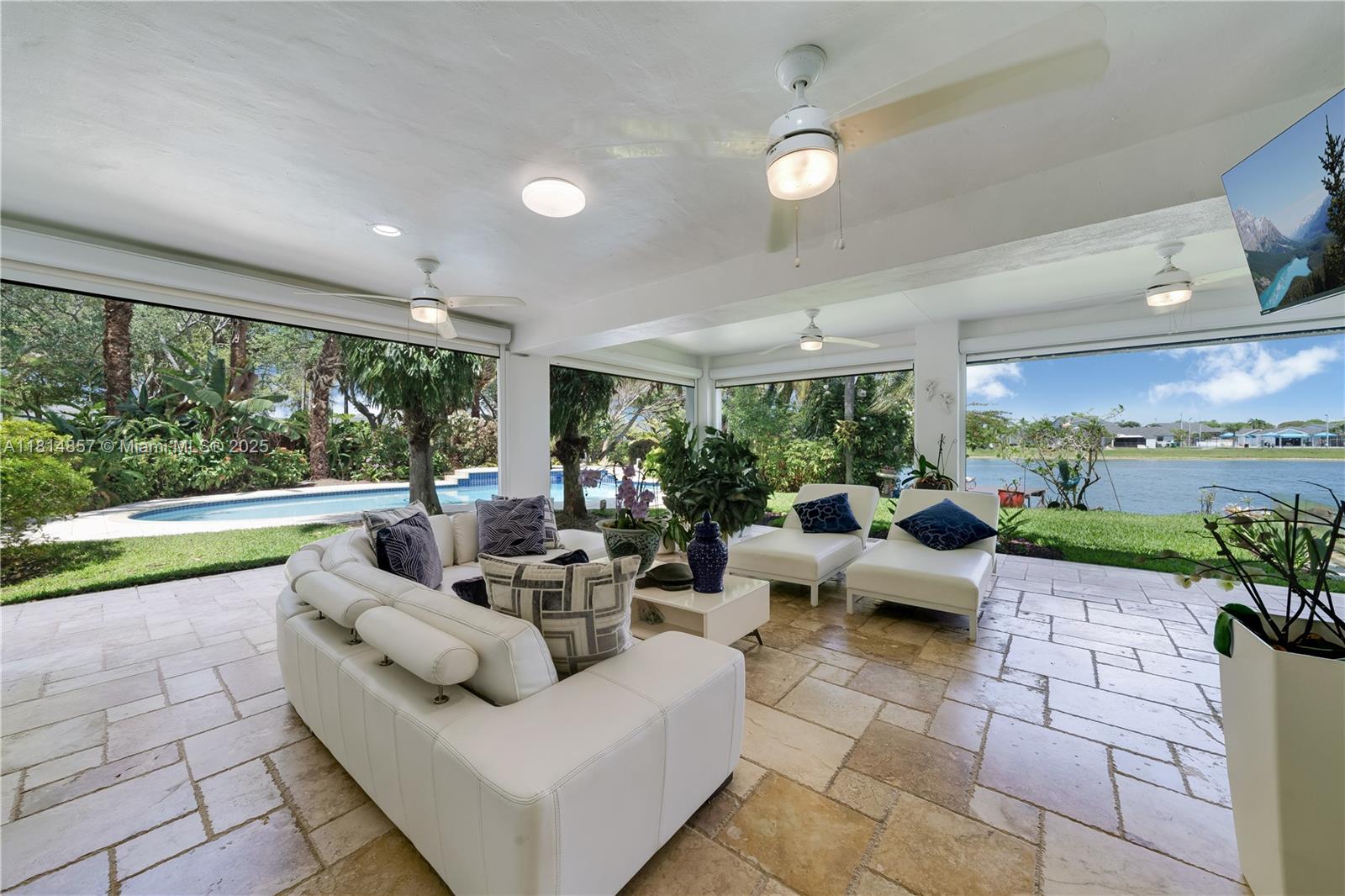 6681 SW 155th Ave Miami, FL 33193