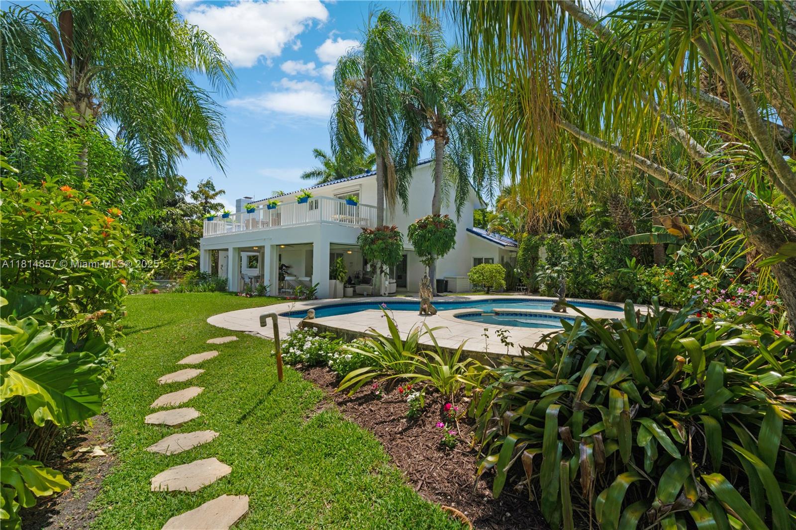 6681 SW 155th Ave Miami, FL 33193