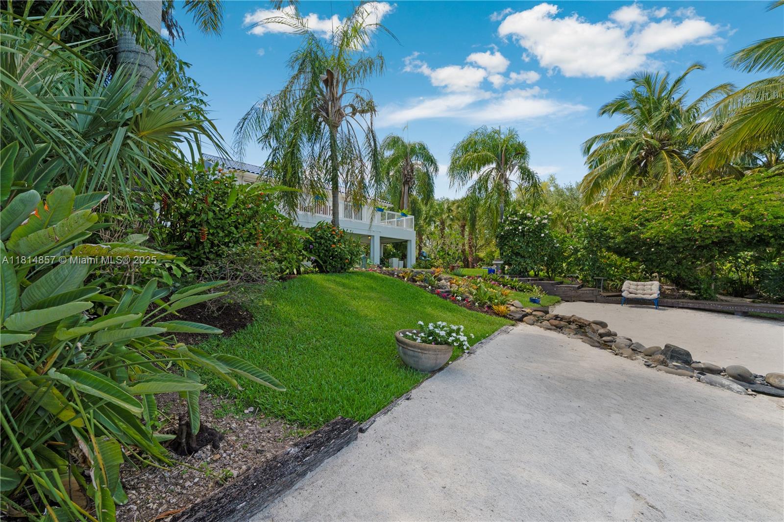 6681 SW 155th Ave Miami, FL 33193