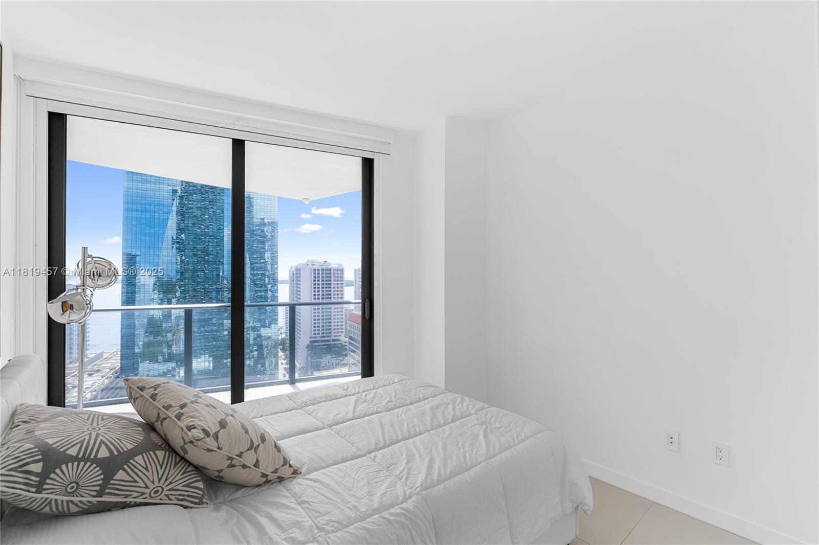 image Sls Brickell31