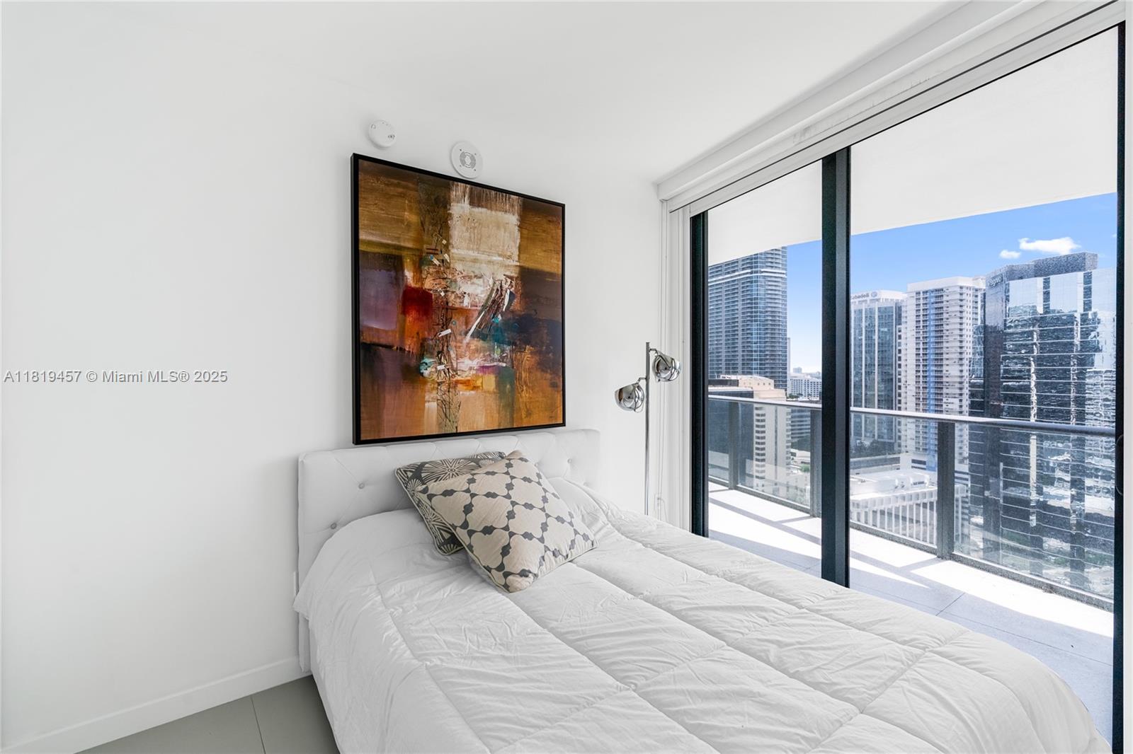 image Sls Brickell32