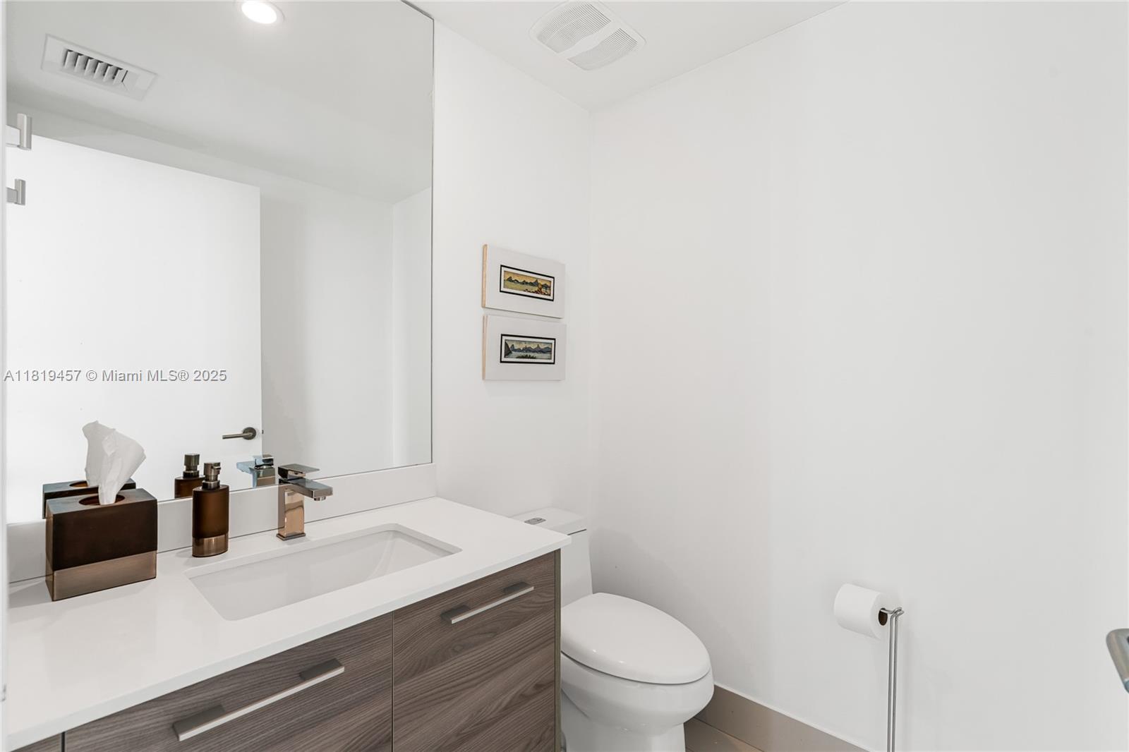 image Sls Brickell34