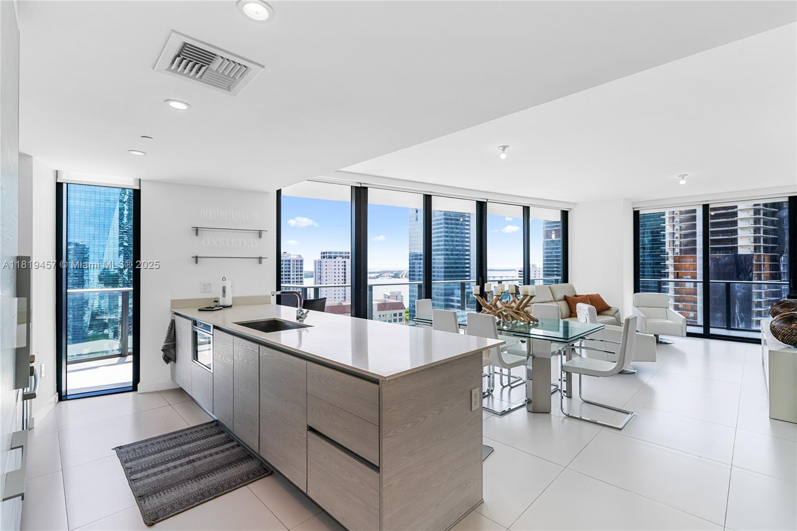 image Sls Brickell5