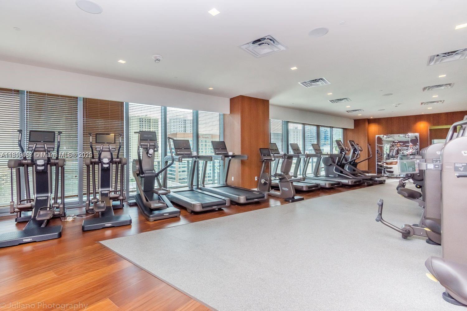 image Sls Brickell65