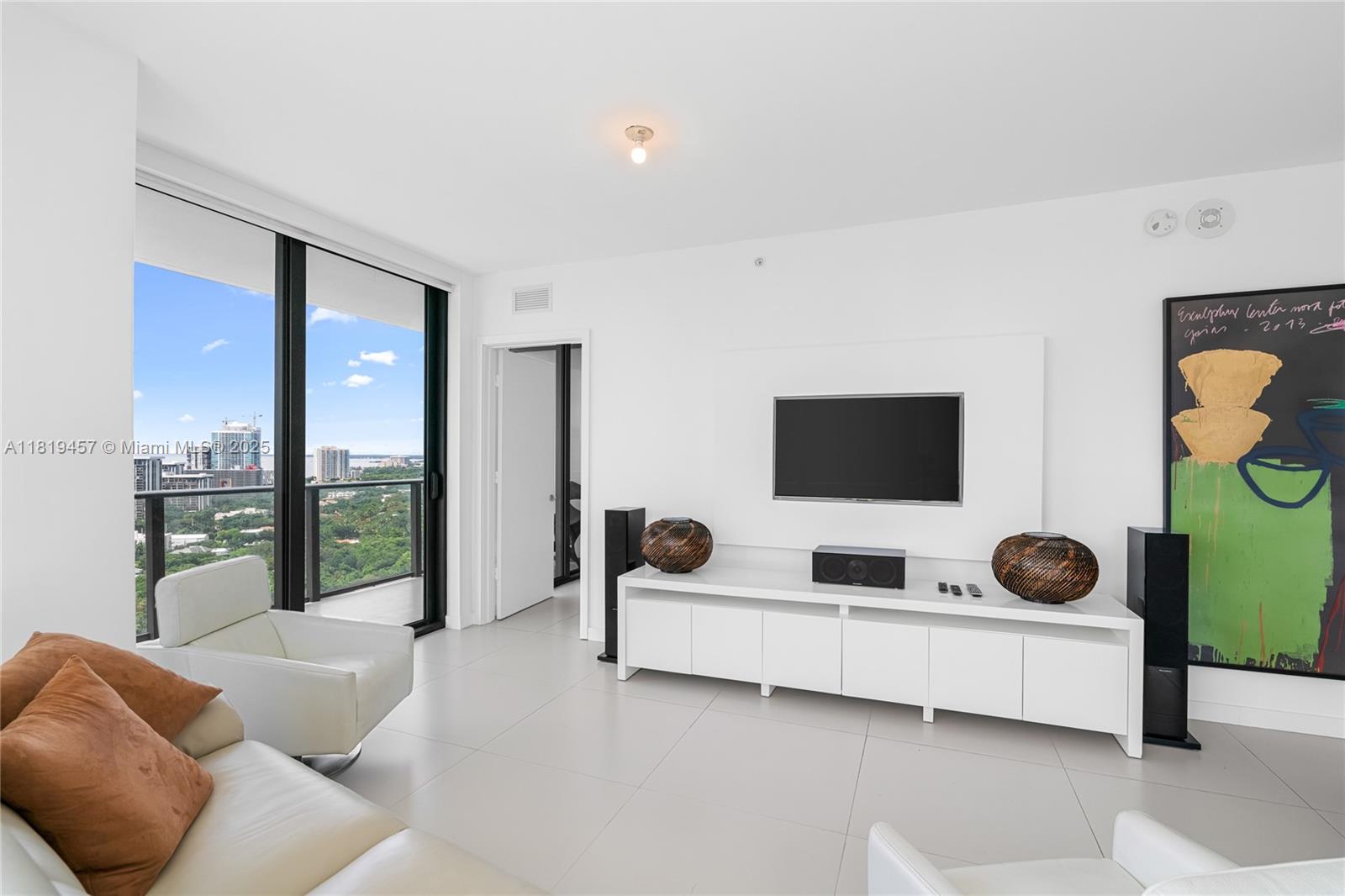 image Sls Brickell7