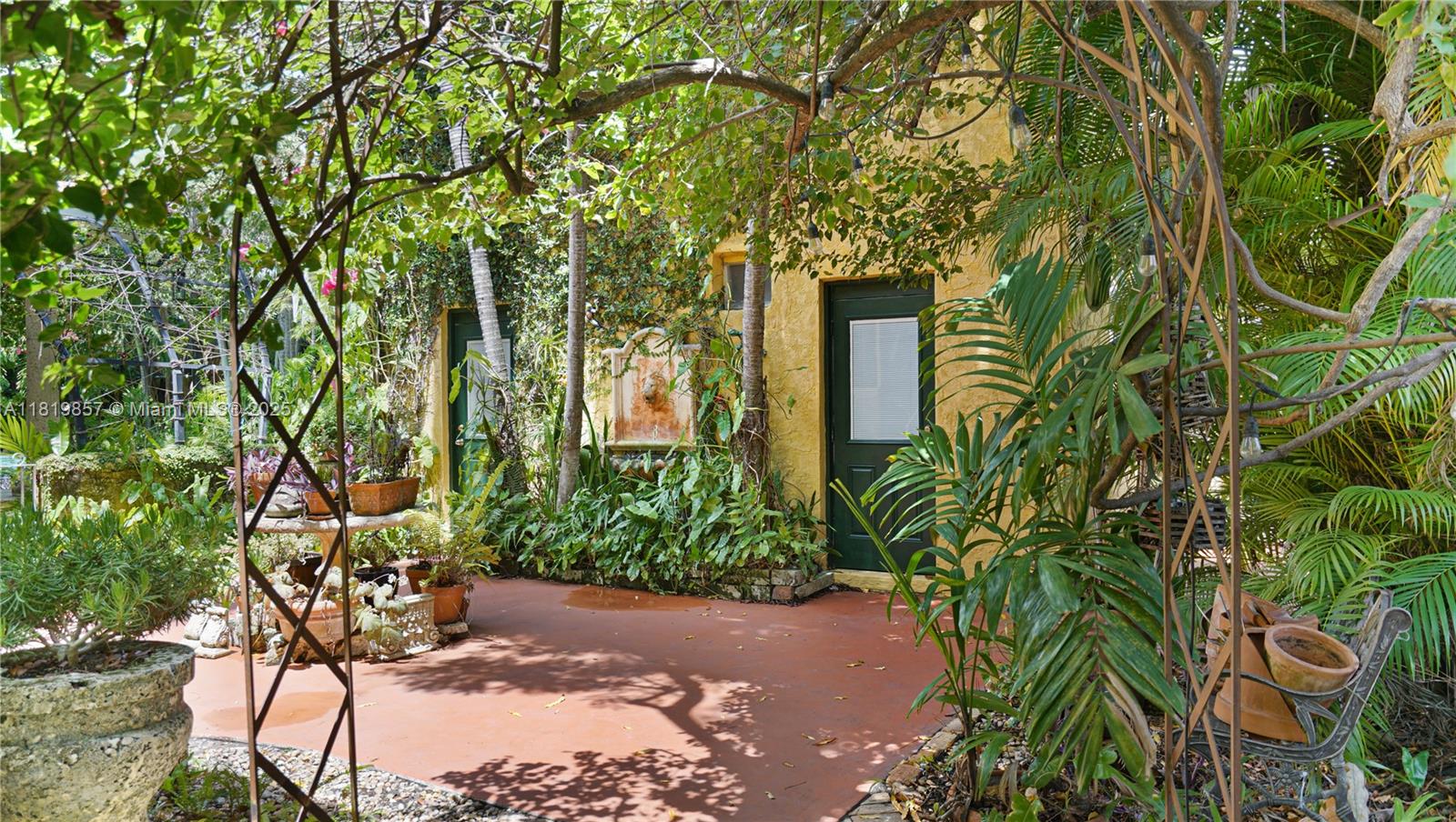 2050 Alton Rd Miami Beach, FL 33140