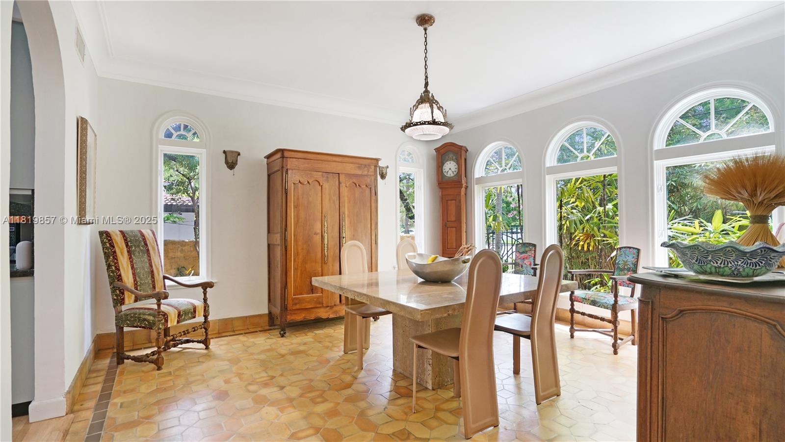 2050 Alton Rd Miami Beach, FL 33140