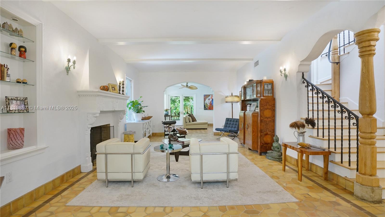 2050 Alton Rd Miami Beach, FL 33140